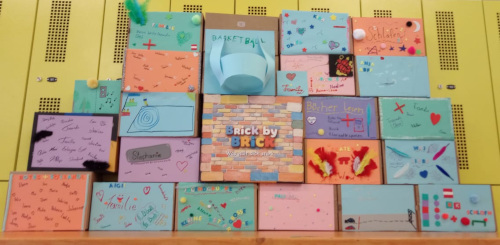 Kunstwerk "Brick by Brick"